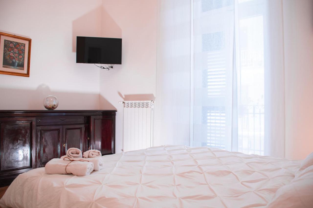 Luxury Bnb Pisacane Apartment Bari Luaran gambar